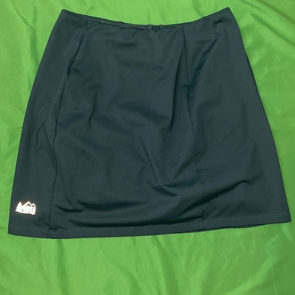 REI Classic Green Women's Sports Skort size Small